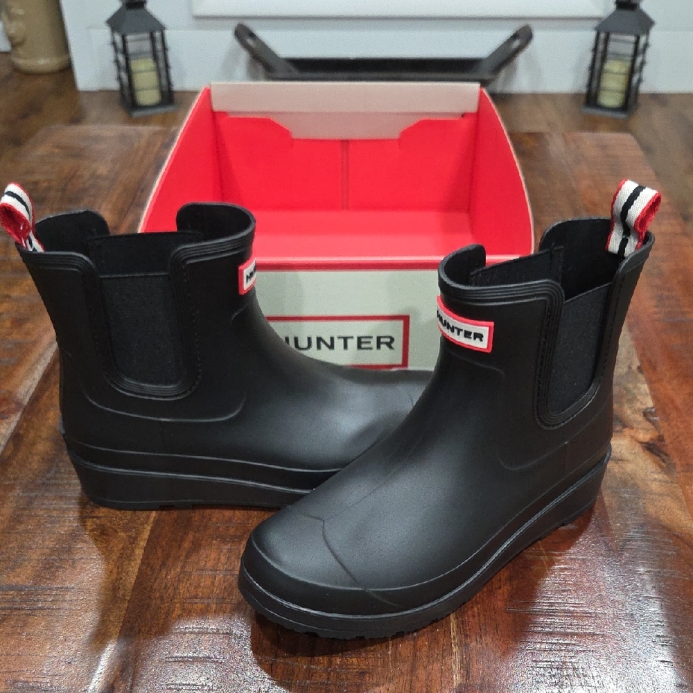 Hunter Black Short Rain Boots NIB Size 7